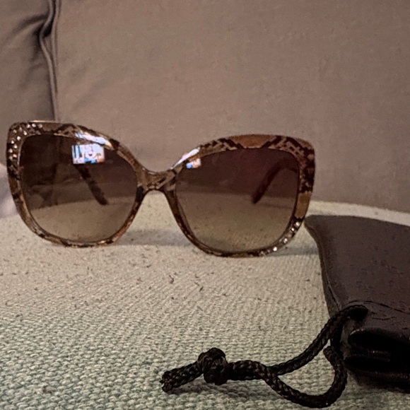 Guess Snake Pattern Tortoise Sunglasses display picture 1